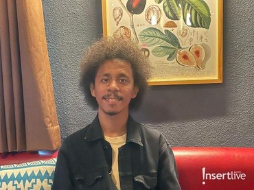 img-title Raim Laode Cerita Lagu 'Komang', Hadiah Istri Pindah Agama hingga Mistis Angka 3