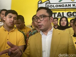 Guru Cirebon Dipecat Gegara Maneh, Golkar Jabar Bela Ridwan Kamil