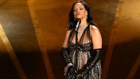 Rihanna Rilis Musik Baru, Bukan R9 tapi Soundtrack Film Smurf