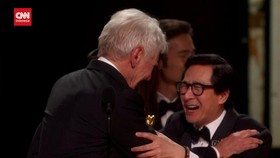 img-title VIDEO: 7 Oscar untuk Everything Everywhere, Termasuk Film Terbaik
