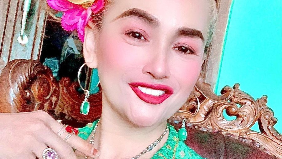Akun IG Lilis Karlina Diserbu Usai Anak Jadi Bandar Narkoba Akun IG Lilis Karlina Diserbu Usai Anak Jadi Bandar Narkoba