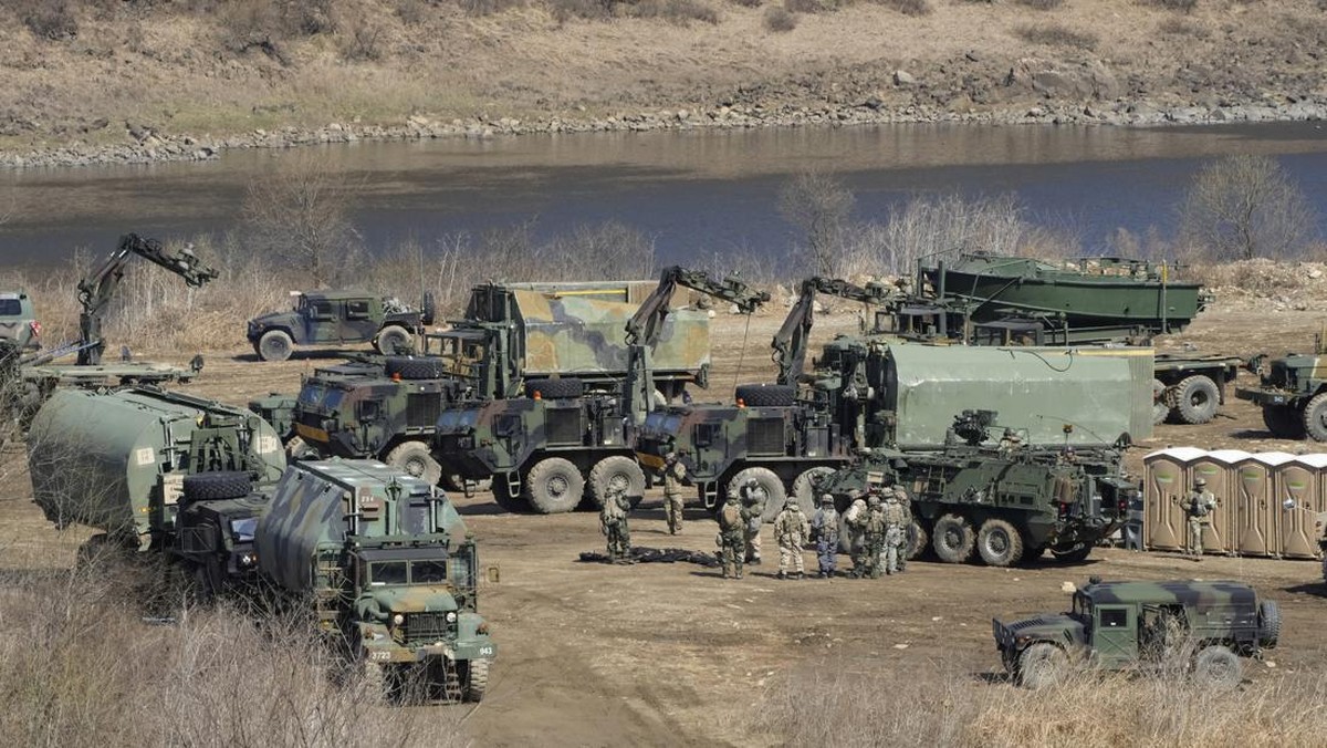 FOTO: Kala Tank AS-Korsel Latihan di Perbatasan Bikin Panas Korut
