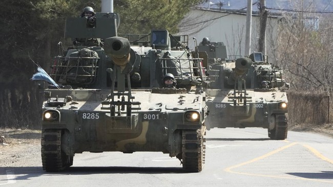 FOTO: Kala Tank AS-Korsel Latihan di Perbatasan Bikin Panas Korut