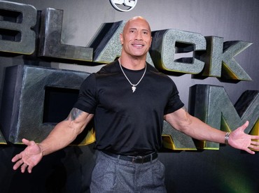img-title Tanggapan Dwayne Johnson Terkait Pemecatan Henry Cavill Sebagai Superman