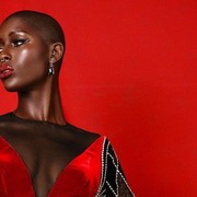 5 Riasan Terbaik di Oscar Vanity Fair Party, Jodie Turner-Smith Pakai Kristal di Bibir!