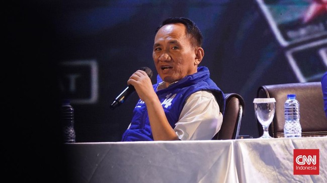 Ketua Bappilu Demokrat Andi Arief mengungkapkan rumah salah satu calegnya di Jakarta digeledah polisi terkait politik uang.