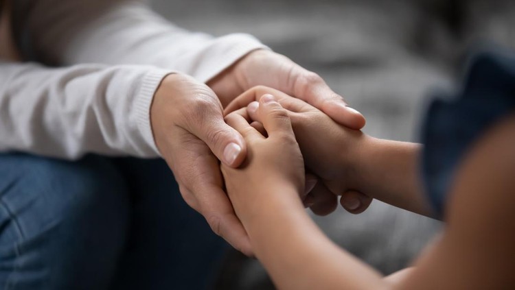 Penyebab Tremor Tangan pada Anak di Usia Muda dan Cara Mengatasinya Penyebab Tremor Tangan pada Anak di Usia Muda dan Cara Mengatasinya