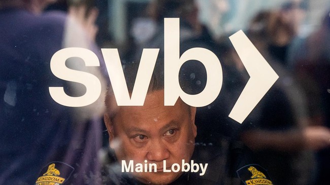 FDIC AS menggugat 17 mantan eksekutif dan direktur Silicon Valley Bank (SVB) untuk mendapatkan kembali dana miliaran dolar usai bangkrut pada Maret 2023.