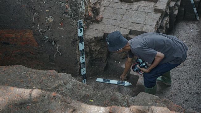 Arkeolog menemukan saluran air atau paralon kuno era Raja Amangkurat di Keraton Pleret, area dari pengembangan Museum Pleret.