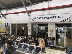 H-7 Lebaran, Stasiun Pasarturi Surabaya Mulai Dipadati Pemudik
