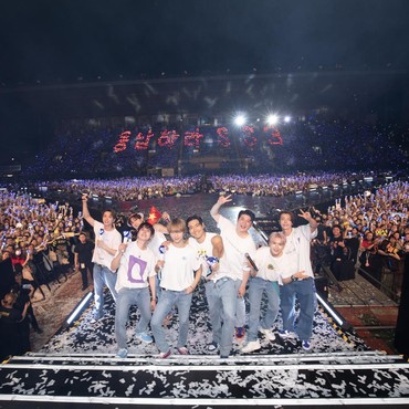 Super Junior Sukses Rampungkan Tur 'SUPER SHOW 9 : ROAD' di Vietnam