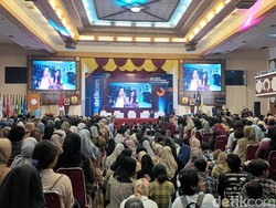 Membeludak! #DemiIndonesia Goes to Campus di UNS Solo