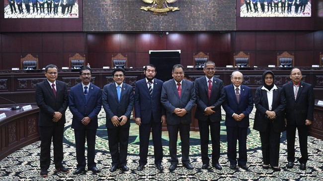 Hakim konstitusi Anwar Usman kembali terpilih menjadi Ketua Mahkamah Konstitusi (MK) untuk masa jabatan 2023-2028.