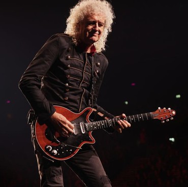 Brian May Gitaris Queen Terima Gelar Bangsawan dari Kerajaan Inggris