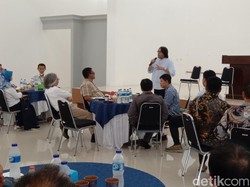 Petani Indramayu Ngeluh Padi Varietas Borang Tak Terserap Bulog