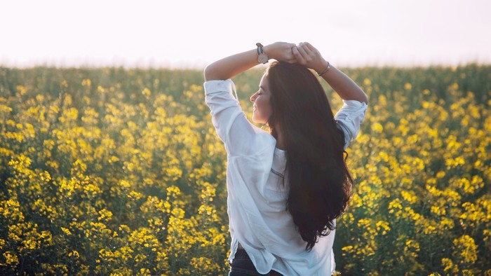 jika kamu melihat beruang kutub pertama kali, artinya kamu menyukai kesendirian dan ketenangan. Kamu adalah seorang introvert yang tidak mudah bergaul dengan banyak orang.