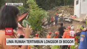 VIDEO: Lima Rumah Tertimbun Longsor di Bogor