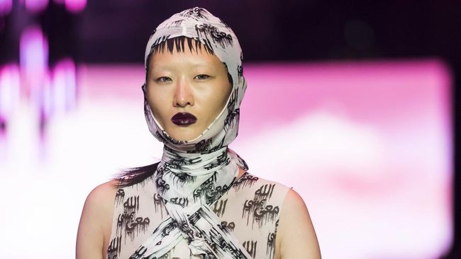 Koleksi terbaru dari label high-end streetwear asal Australia Not A Man's Dream mendapat kecaman setelah menampilkan lafadz 'Allah' pada busananya.