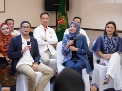 Indah Aini, MUA Asal Cirebon Eksis di New York Fashion Week