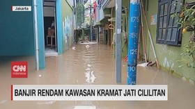 VIDEO: Banjir Rendam Kawasan Kramat Jati Cililitan