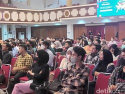 Keseruan #DemiIndonesia Goes to Campus UNS Solo, Peserta Membludak!