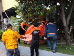 Diduga Akan Mencuri, Pria di Surabaya Tewas Dihajar Massa