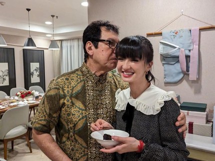 7 Potret Cantik Raline Shah di Usia 38 Tahun, Sang Ayah Beri Bocoran Segera Menikah