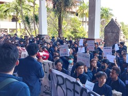 Mahasiswa FKH Unud Bayar SPI Mahal, Janji RS Hewan Tak Kunjung Dipenuhi