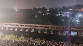 Jalur Kereta 'Menggantung' Imbas Longsor Bogor, Dua Warga Tewas