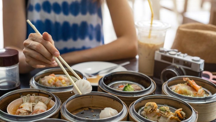 Tak Asal Dilahap, Begini Cara Makan Dimsum yang Benar Tak Asal Dilahap, Begini Cara Makan Dimsum yang Benar