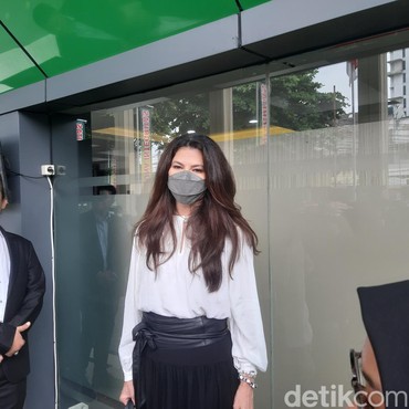 Ryszard Tawarkan Damai dengan Syarat Tamara Bleszynski Harus Cabut Laporan