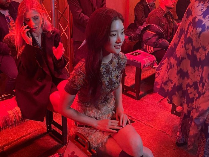 Chayeon 'DIA' menghadiri Milan Fashion Week 2023