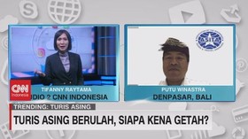 VIDEO: Turis Asing Berulah, Siapa Kena Getah?