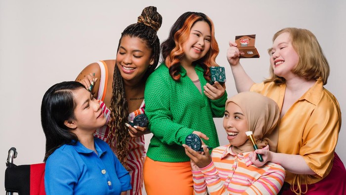 Gandeng Model Disabilitas, Luxcrime Suarakan Kampanye #BeautyDiQuity: Semua Perempuan Cantik dalam Kondisi Apa Pun Gandeng Model Disabilitas, Luxcrime Suarakan Kampanye #BeautyDiQuity: Semua Perempuan Cantik dalam Kondisi Apa Pun