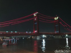 Ternyata Jembatan Ampera Terpanjang Pertama Dibangun Indonesia