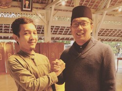 Begini Nasib Guru Honorer yang Dipecat gegara Kritik Ridwan Kamil