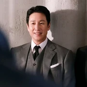 Mendiang Aktor Korea Lee Sun Kyun Dianugerahi Penghargaan Korea Cinema Contribution Award di BIFF 2024
