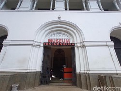 Berwisata Sambil Belajar di Museum Pos Indonesia Bandung