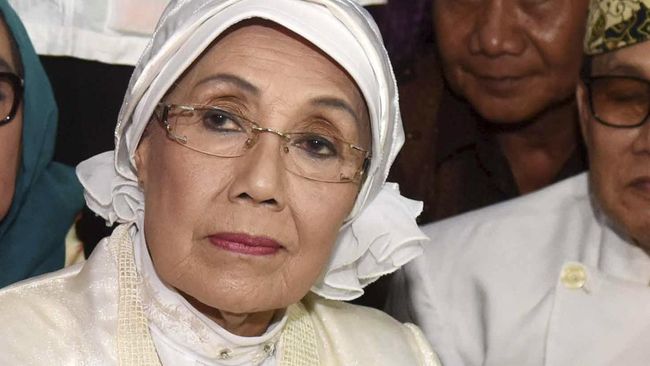 Sejumlah teman Nani Wijaya mengatakan mendiang sempat butuh transfusi darah sesaat sebelum meninggal dunia.