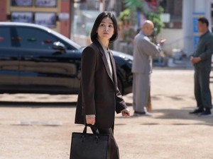 4 Fashion Ikonik yang Mencerminkan Kepribadian Para Tokoh Perempuan di Drama The Glory