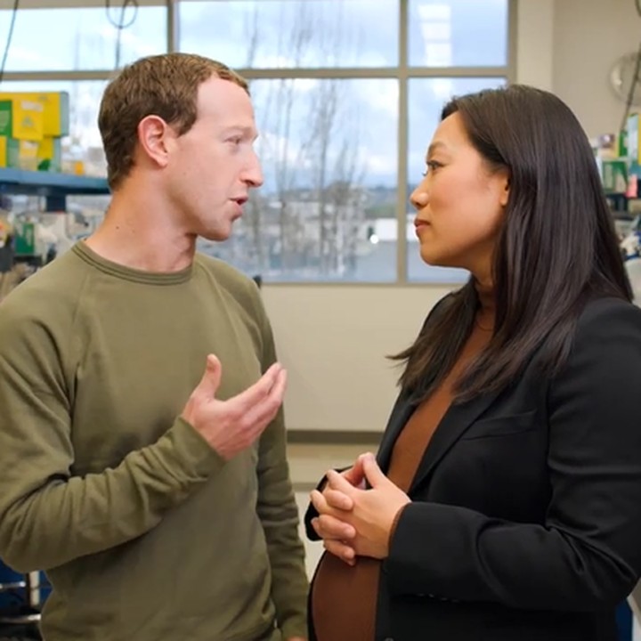 <p>Mark Zuckerberg dan Priscilla Chan menjadi pasangan figur publik yang menarik perhatian. Terlebih, saat ini mereka sedang menunggu kelahiran anak ketiga. (Foto: Instagram @zuck)<br /><br /><br /></p>