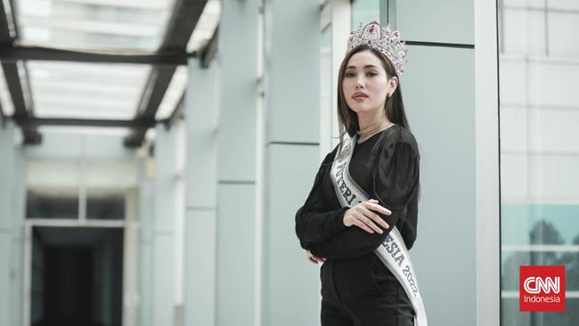 Puteri Indonesia 2022 Laksmi Suardana berbagi pengalaman berkompetisi di Miss Universe tahun lalu. Dalam kompetisi ini, peserta tidak menjalani body checking.