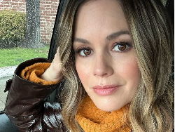 Rachel Bilson Buka-bukaan Soal Kehidupan Seks: Baru Bisa Orgasme di Usia 38