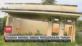 img-title VIDEO: Rumah Miring Imbas Pergerakan Tanah