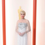 Gaun Michelle Williams di Oscar 2023 Dibuat Selama 900 Jam! Intip Detailnya