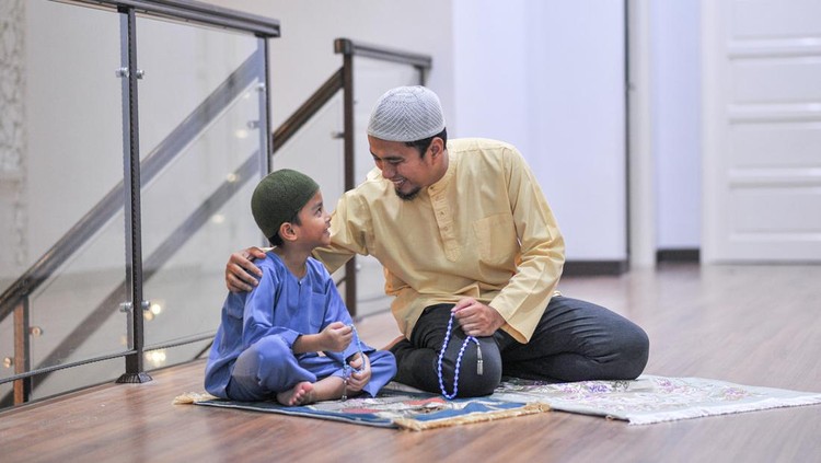 7 Doa & Zikir Menjelang Berbuka Puasa yang Bagus untuk Diajarkan ke Anak 7 Doa & Zikir Menjelang Berbuka Puasa yang Bagus untuk Diajarkan ke Anak