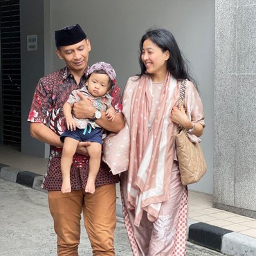Anak Olivia Zalianty Anteng Saat dengar Pidato Bung Karno
