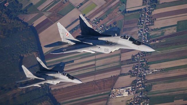 Tetangga wilayah khusus Rusia di Kaliningrad, Polandia, mengingatkan Eropa memasuki era persiapan perang.