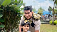 Curhat Arda Naff Tinggalkan Anak Sakit untuk Kerja, Tak Sanggup Tahan Air Mata