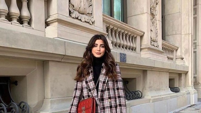 5 Fashion Items Sederhana yang Ampuh Banget Bikin Tampilanmu Tampak Mewah dan Berkelas